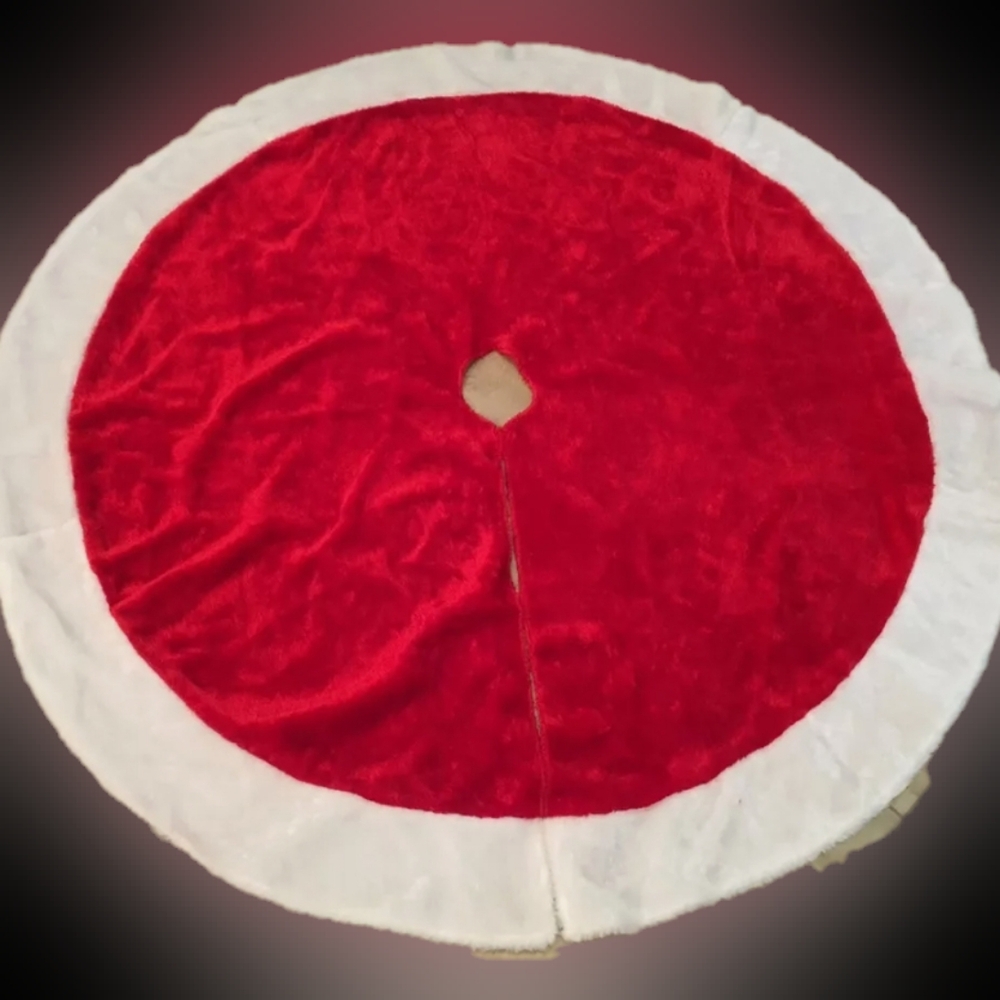 Red 48" Tree Skirt